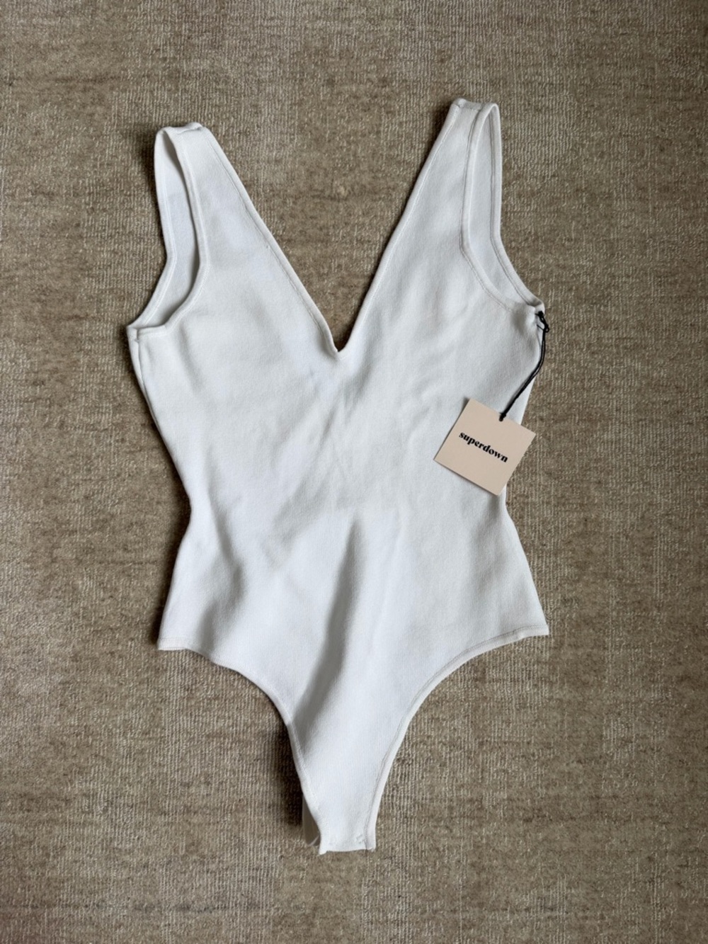 superdown White Ribbed V-Neck Bodysuit